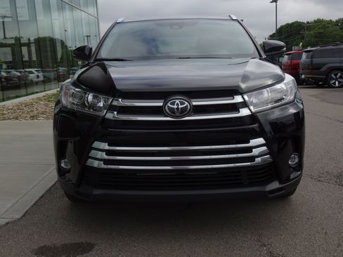 Used 2019 Toyota Highlander Limited AWD/4WD image 7