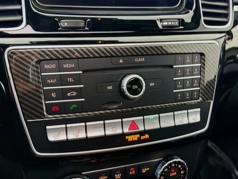 Used 2019 Mercedes-Benz GLE 43 AMG 4MATIC image 34