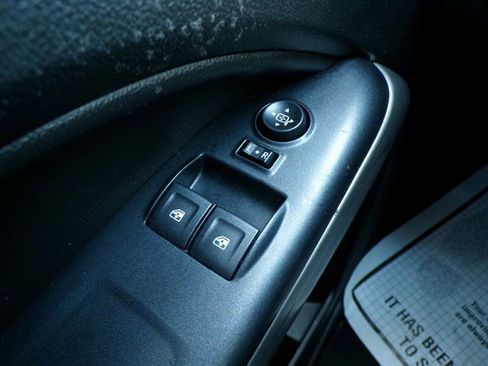 Used 2021 Chevrolet Colorado LT w/ Fleet Safety Package image 18