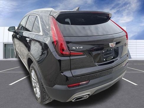 Used 2019 Cadillac XT4 Premium Luxury w/ Cold Weather Package image 11