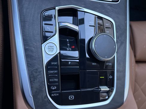 Used 2023 BMW X7 xDrive40i w/ Premium Package image 21