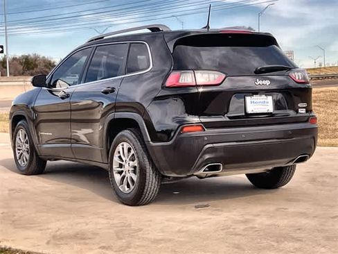 Used 2021 Jeep Cherokee Latitude Lux w/ Comfort/Convenience Group image 5