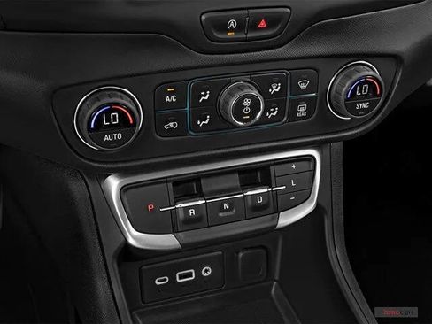 Used 2023 GMC Terrain Denali w/ Denali Premium Package AWD/4WD image 15