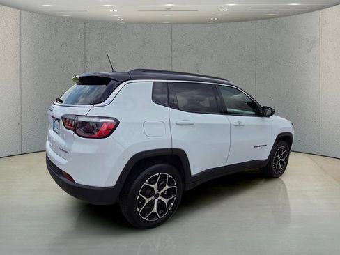 Used 2025 Jeep Compass Limited AWD/4WD image 5