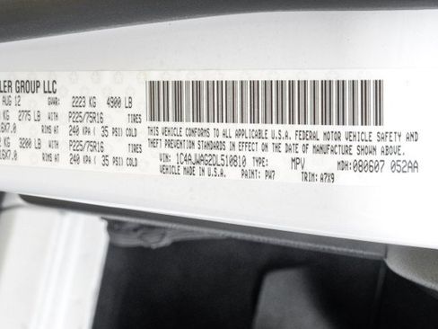 Used 2013 Jeep Wrangler Sport AWD/4WD image 51