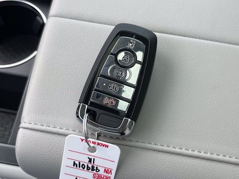 Used 2026 Lincoln Nautilus Premier w/ Equipment Group 102A AWD/4WD image 40