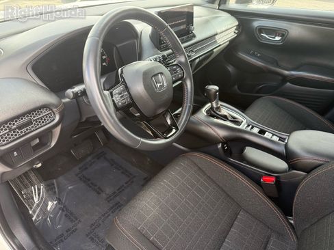 Used 2024 Honda HR-V Sport image 11