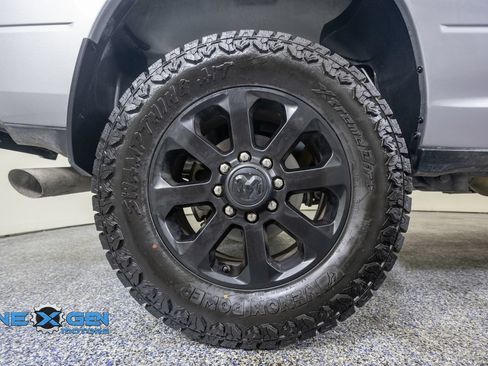 Used 2024 RAM 2500 Big Horn w/ Night Edition AWD/4WD image 45