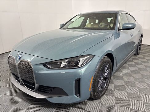 Certified 2025 BMW i4 eDrive40 image 2