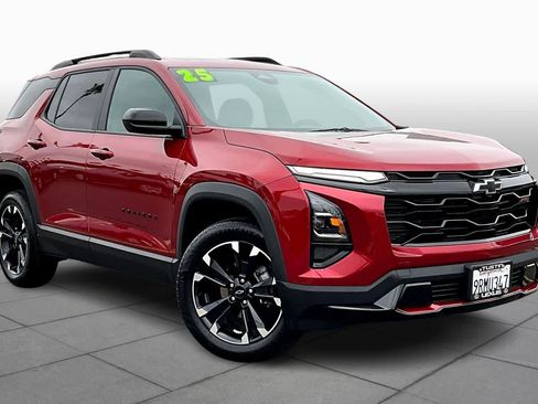 Used 2025 Chevrolet Equinox RS image 2