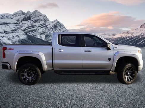 Used 2022 Chevrolet Silverado 1500 RST w/ Convenience Package II AWD/4WD image 3