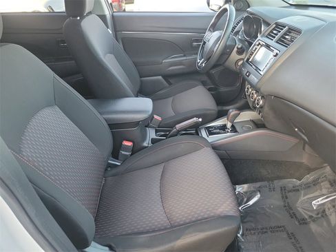 Used 2018 Mitsubishi Outlander Sport LE image 17