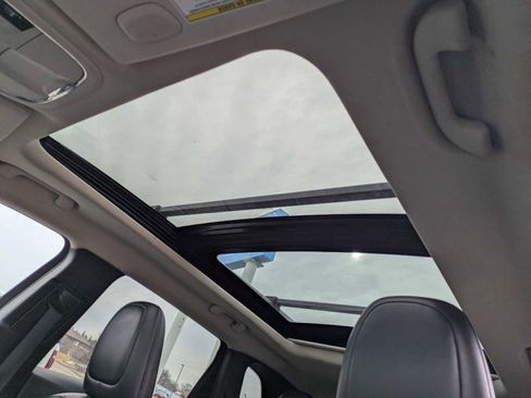 Used 2014 Jeep Cherokee Trailhawk w/ Comfort/Convenience Group image 19