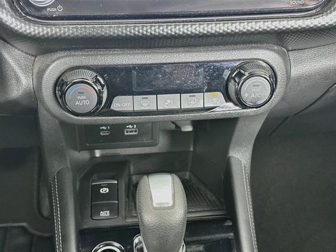 Used 2022 Nissan Kicks SV FWD image 22