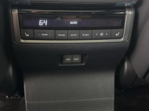 Used 2025 Lexus GX 550 w/ Accessory Package (2T) AWD/4WD image 31
