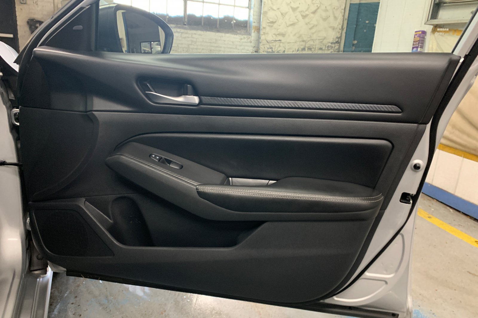 Used 2024 Nissan Altima 2.5 SV FWD image 18