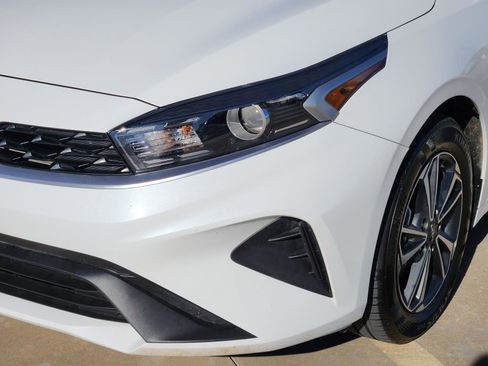 Used 2023 Kia Forte LXS w/ LXS Technology Package image 11