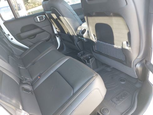 New 2026 Jeep Gladiator Sahara image 12