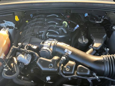 Used 2021 Jeep Grand Cherokee L Limited RWD image 35