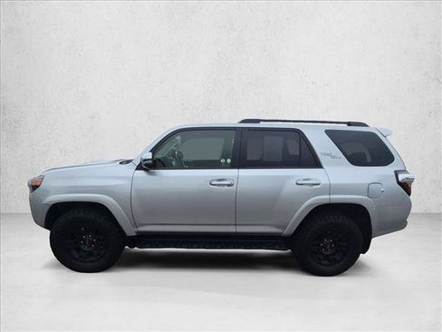 Used 2020 Toyota 4Runner TRD Off-Road Premium AWD/4WD image 8