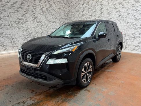 Used 2021 Nissan Rogue SV AWD/4WD image 3