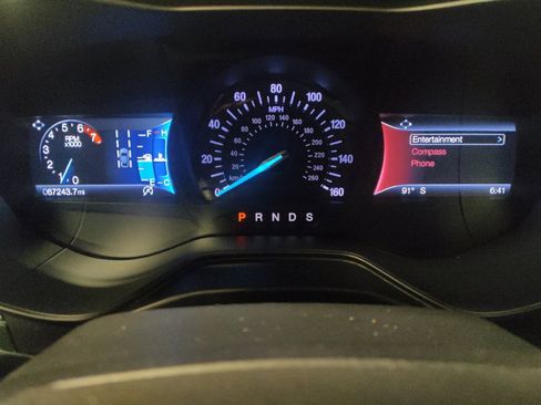 Used 2019 Ford Fusion SE FWD image 23