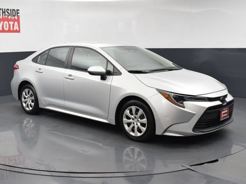 Used 2024 Toyota Corolla LE FWD image 6