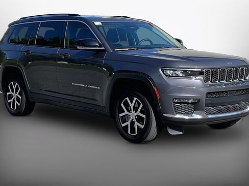 Used 2024 Jeep Grand Cherokee L Limited AWD/4WD image 1