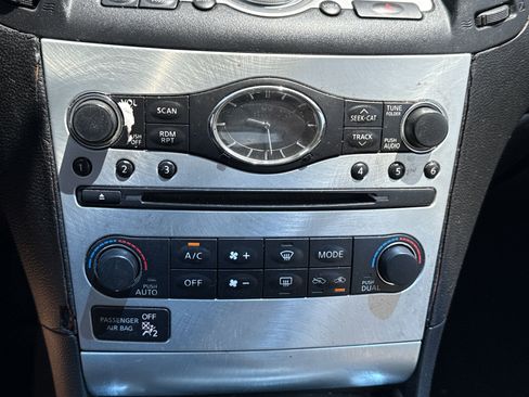 Used 2011 INFINITI G37 Sport w/ Premium Pkg image 16