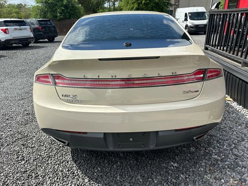 Used 2014 Lincoln MKZ image 6