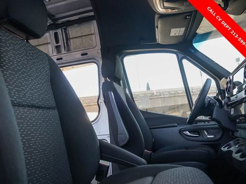 Used 2024 Mercedes-Benz Sprinter 3500 image 17