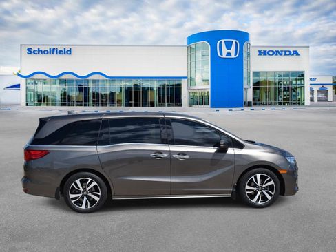 Used 2020 Honda Odyssey Elite image 2