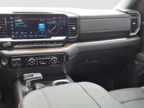 Used 2023 Chevrolet Silverado 1500 LT Trail Boss w/ LT Trail Boss Premium Package AWD/4WD image 12