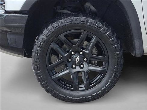 Used 2022 Chevrolet Silverado 1500 ZR2 w/ Technology Package AWD/4WD image 24