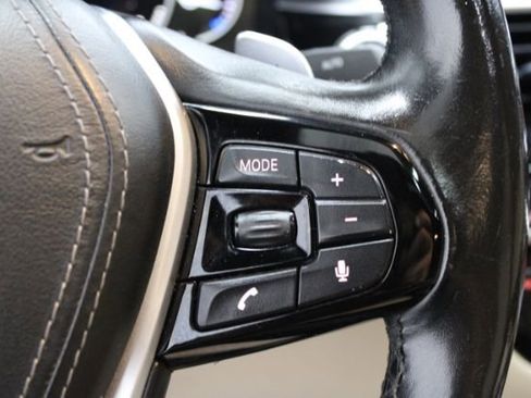 Used 2018 BMW 540i xDrive w/ Premium Package image 24