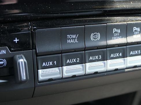 New 2026 RAM 3500 Tradesman AWD/4WD image 21