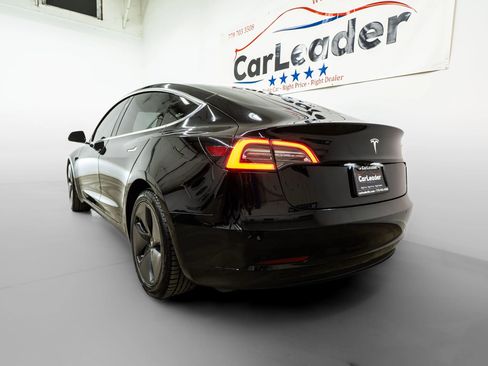 Used 2020 Tesla Model 3 Standard Range Plus image 6