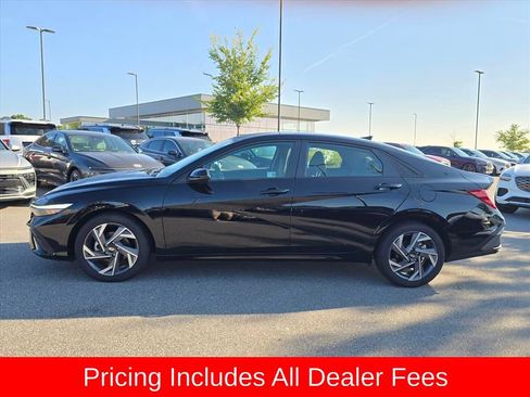 Used 2025 Hyundai Elantra Sport FWD image 6