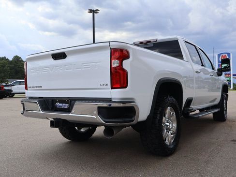 Used 2020 Chevrolet Silverado 2500 LTZ w/ LTZ Premium Package AWD/4WD image 8
