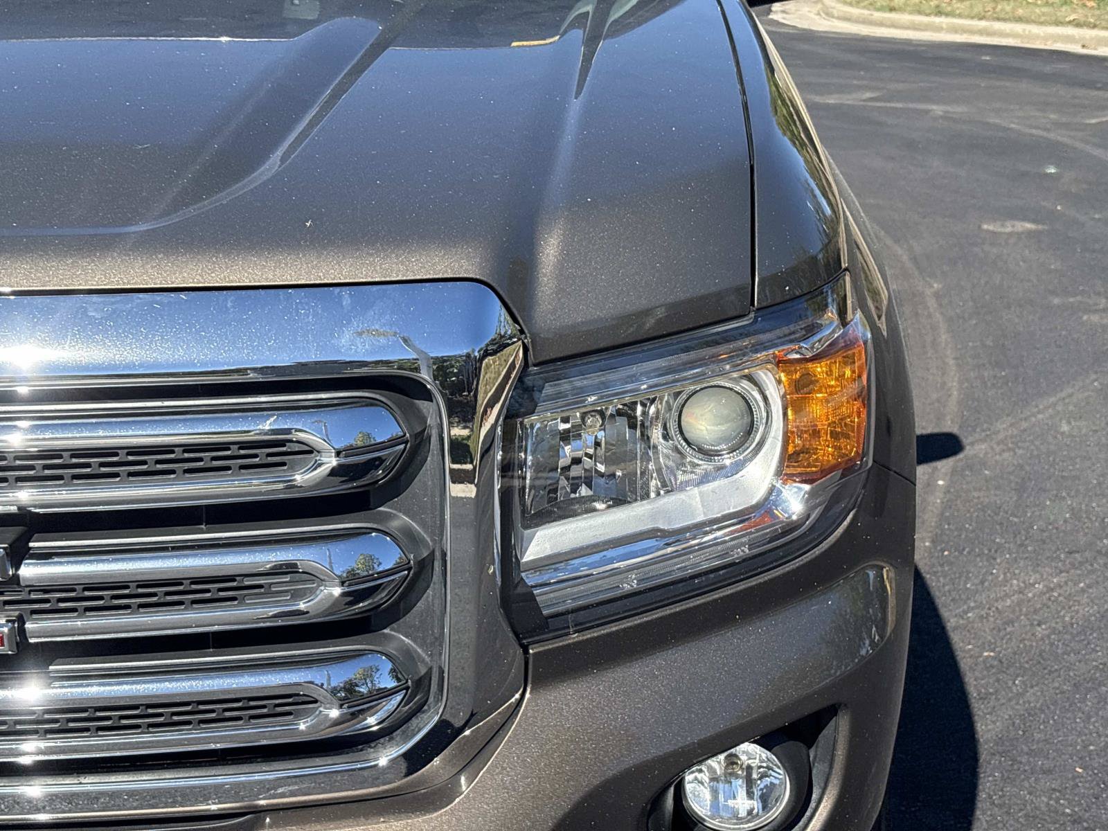 Used 2015 GMC Canyon SLT w/ Driver Alert Package AWD/4WD image 11