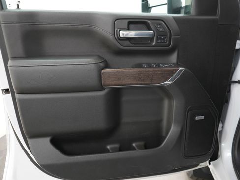 Used 2023 GMC Sierra 3500 Denali AWD/4WD image 25