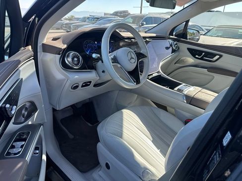Used 2023 Mercedes-Benz EQS 580 4MATIC SUV image 10