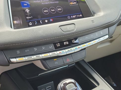 Used 2020 Cadillac XT4 Premium Luxury FWD image 27