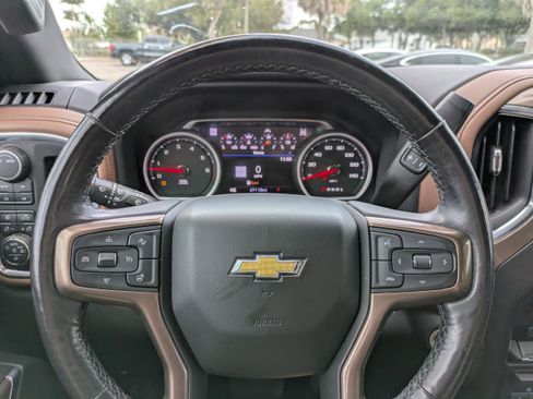 Used 2022 Chevrolet Silverado 1500 High Country image 25
