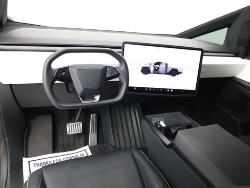 Used 2024 Tesla Cybertruck AWD Crew Cab image 8