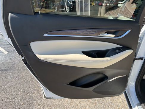 Used 2023 Buick Enclave Avenir w/ Avenir Technology Package image 17