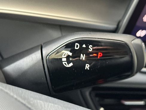 New 2026 Volkswagen Tiguan SE R-Line FWD image 19