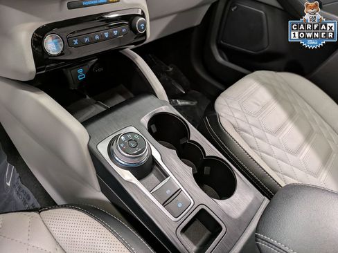 Used 2023 Ford Escape Platinum w/ Premium Technology Package image 15