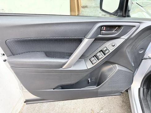 Used 2018 Subaru Forester 2.5i Premium AWD/4WD image 8
