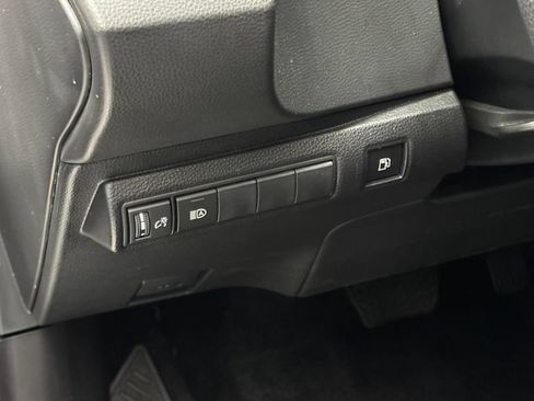 Used 2026 Toyota Corolla LE AWD/4WD image 25